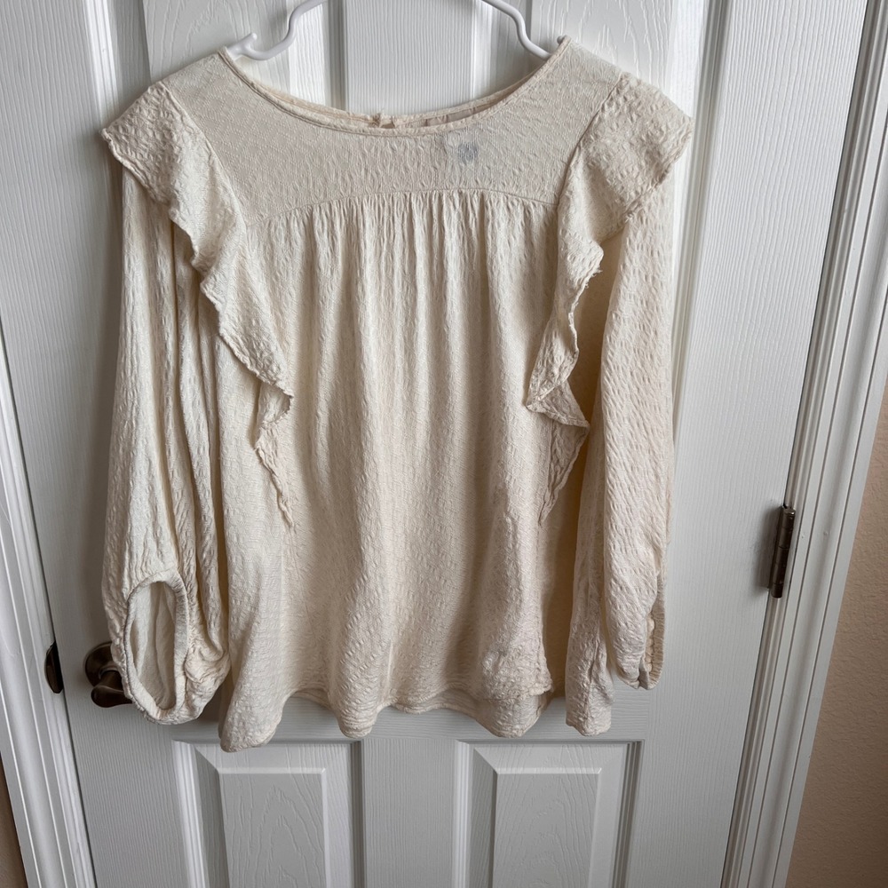 Universal Thread Women's Long Sleeve‎ Ruffle Top Cream Textured Blouse Large